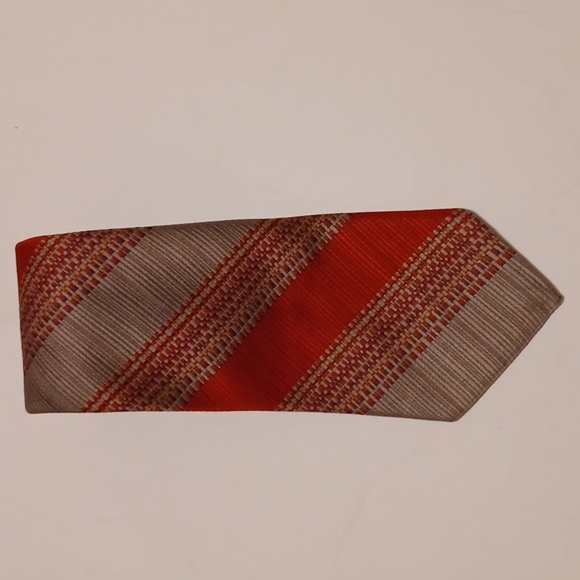 Le Chevron Men's 100% Polyester Tie - Picture 3 of 9